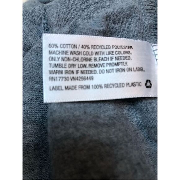 Goodfellow gray tee shirt sleeve graphic Christmas novelty - Picture 8 of 8